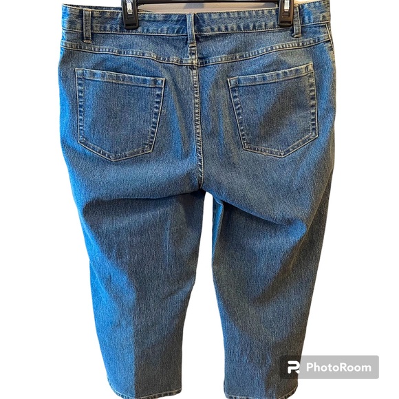 Cherokee Medium Blue High Waisted Capri Pants with Pockets.  Size = 14. - Picture 13 of 13